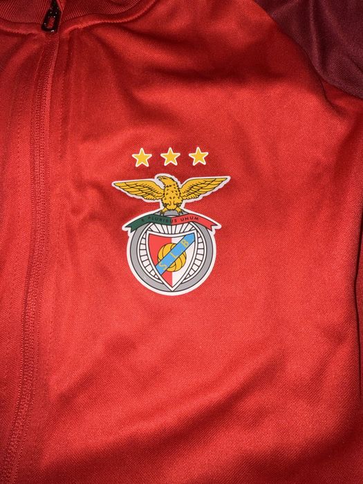 Casaco vermelho benfica