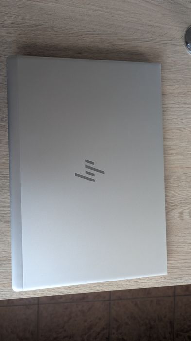 HP EliteBook (14")
