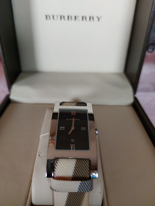 Relogio Burberry novo