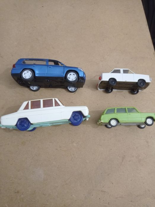 Продам игрушки машинки