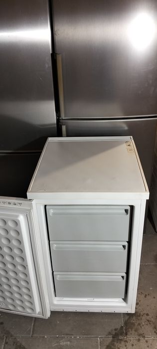 Sprzedam zamrażarkę Bosch