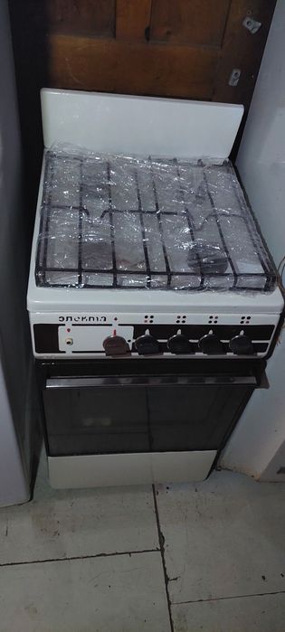 Продаю газову плиту