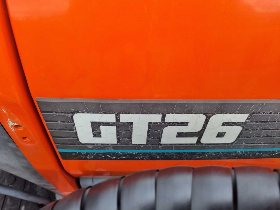 Kubota GT26 traktorek japonski z ładowaczem czołowym