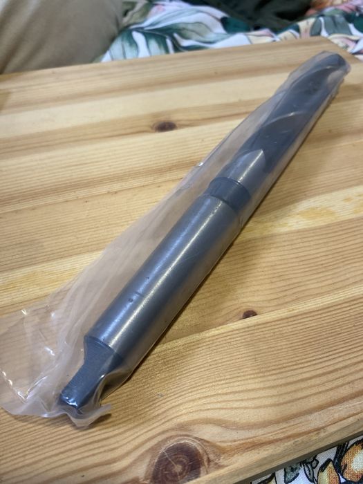 Broca helicoidai cabo cónico HSS