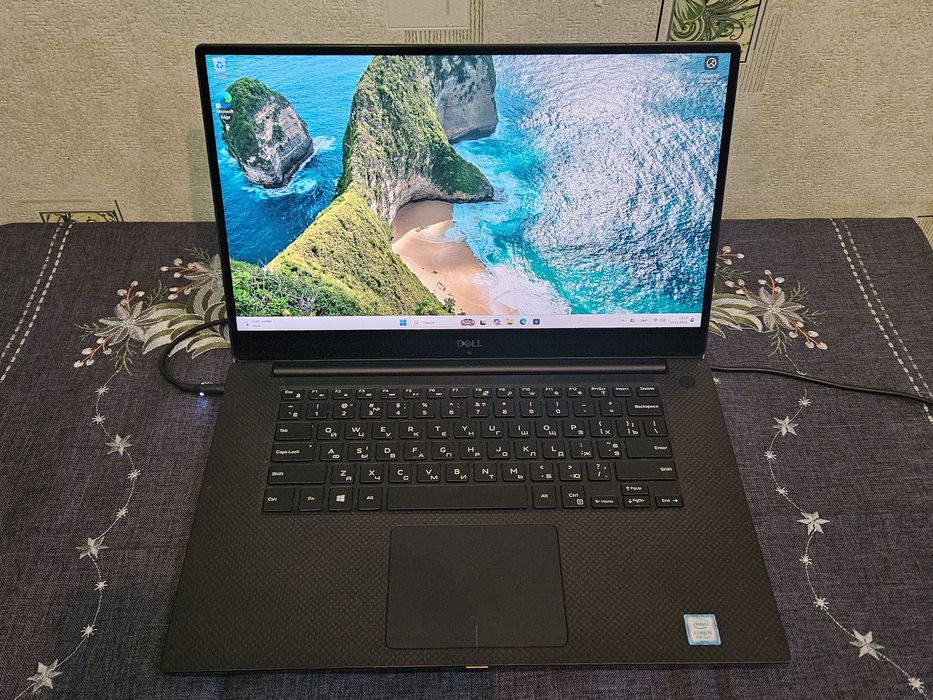 Ноутбук Dell XPS 15 9570