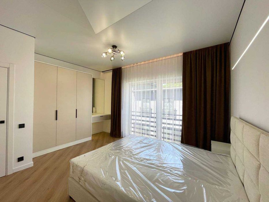 Продаж котеджу з новим сучасним ремонтом в Брюховичах вул. Під Осовою