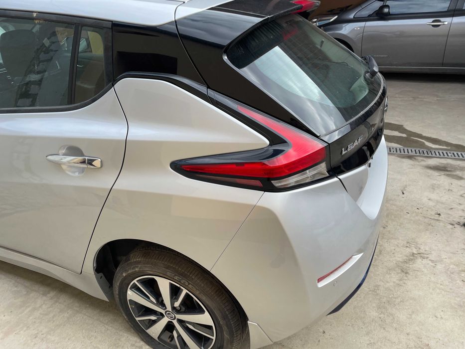 Четверть права/ліва Nissan Leaf ЛИФ ZE1 K23 2018-