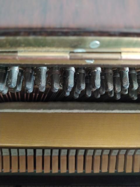 Sprzedam Pianino ETYDE