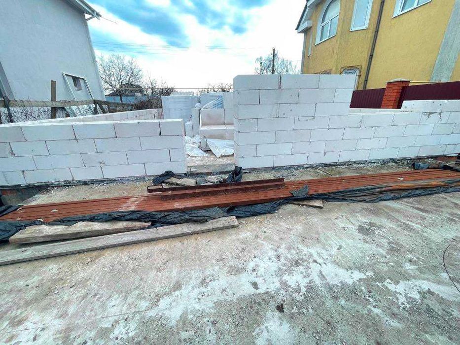 Продажа земельного участка с начатым строительством у моря!