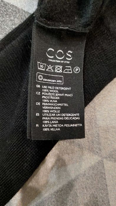 Шерстяной свитер COS
