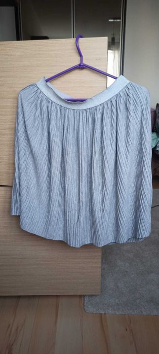 Szara rozkloszowana plisowana spódnica