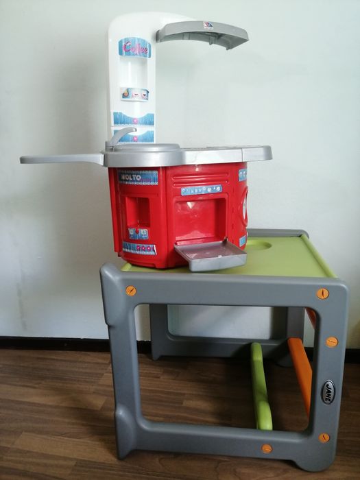 Mesa de criança + Cozinha de brincar