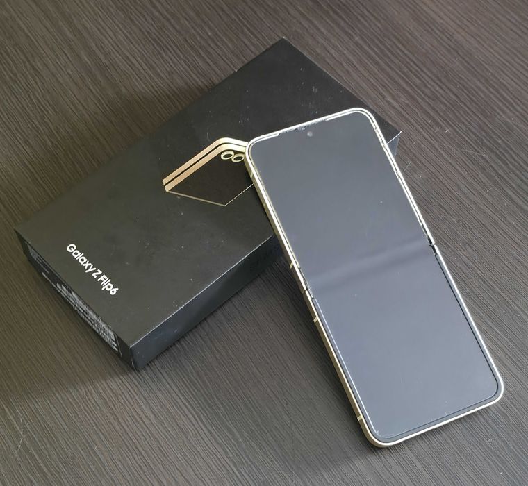 Samsung Galaxy Z Flip 6