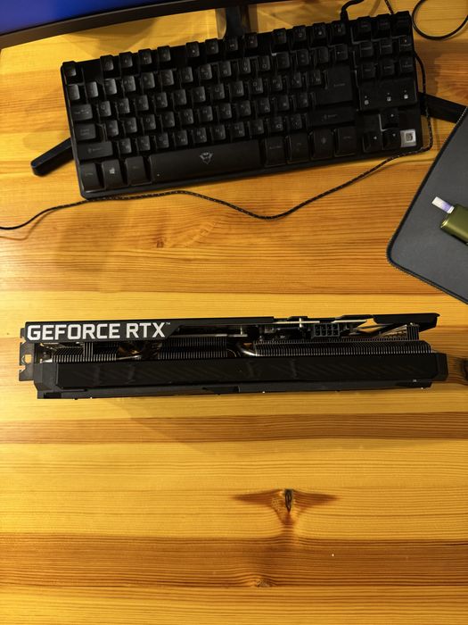 Видеокарта RTX3060 12GB (есть поломка)