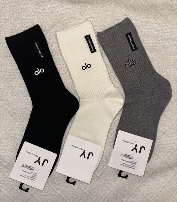 Шкарпетки  жіночі носки Ugg ,Chanel , Miu Miu, ALO Yoga .