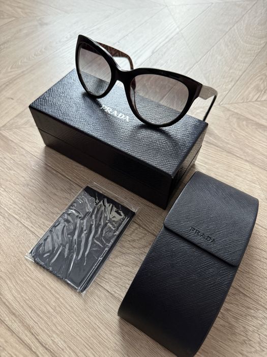 PRADA okulary przeciwsloneczne