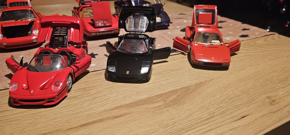 Modele aut Ferrari,Lamborghini,Porsche 1:18, 1:24
