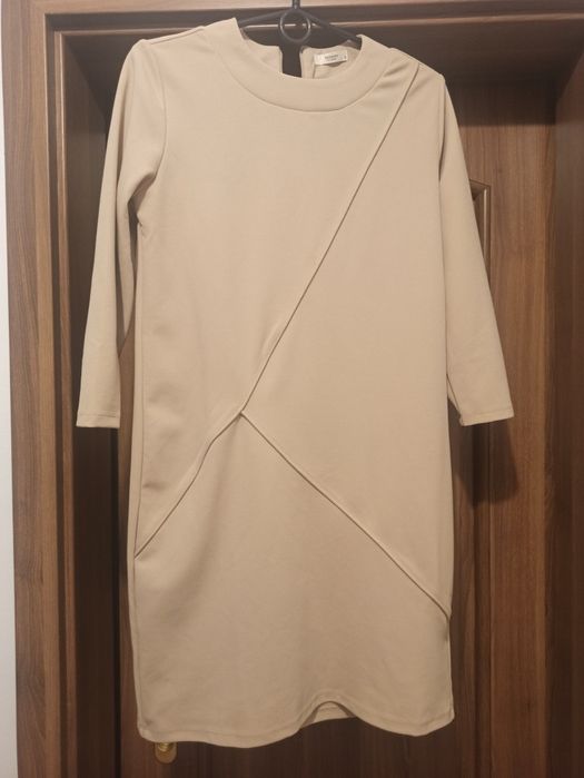 Sukienka Reserved S beżowa