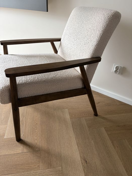Fotel typu lisek, piekny, bukle, boucle