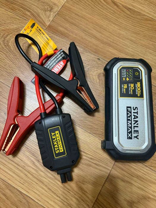 Пусковий пристрій бустер Stanley Fatmax 1800A Jump Starter Павербанк