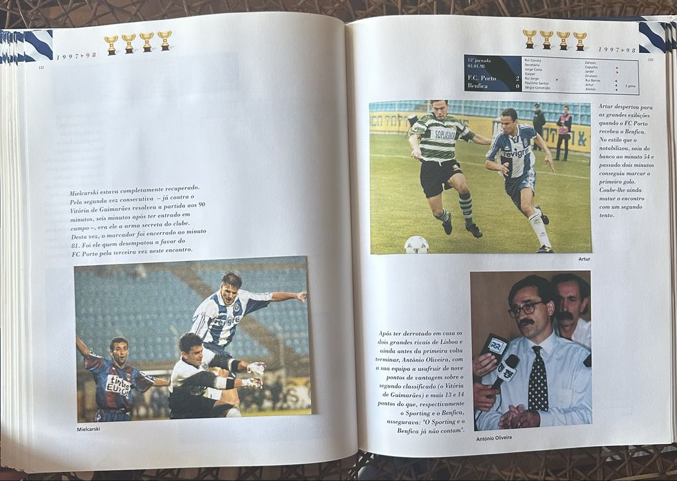 Livro “PENTA ILUSTRADO” completo (Comercio do Porto)