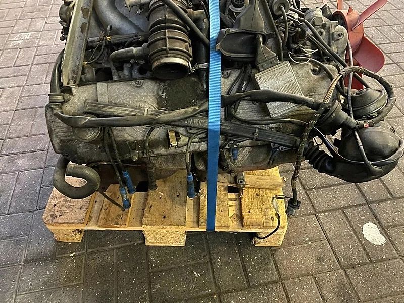 BMW Motor e34 M30b25 Silnik e28 swap Silnik 2.8i engine m30b28 kompletny silnik BMW SWAP 2,8 2,5