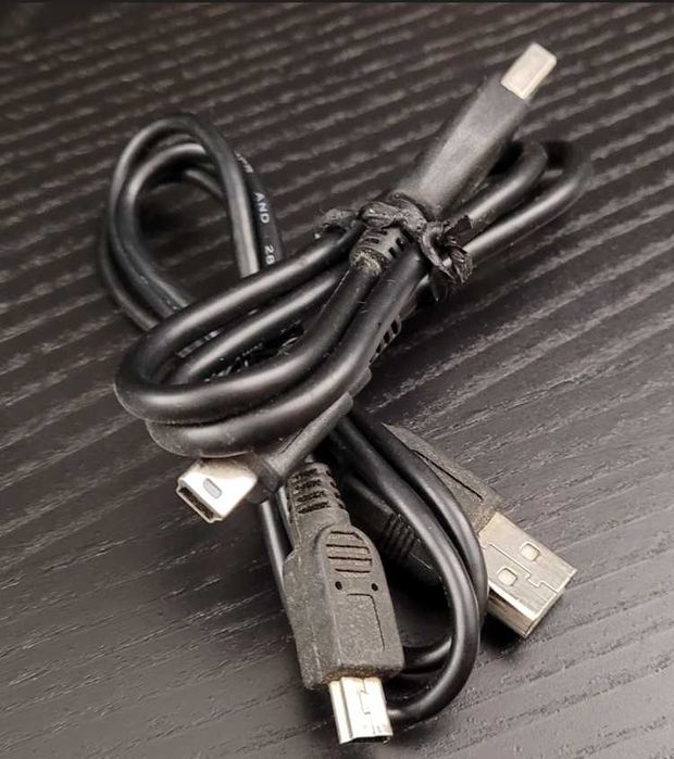 Conjunto de cabos USB diversos + auriculares Samsung