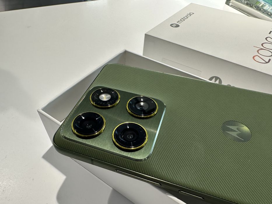 Motorola Edge 70, gwarnacja, pudelko