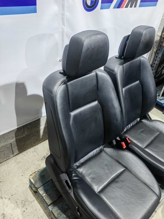 Bancos em couro Mercedes Class C W204 carro