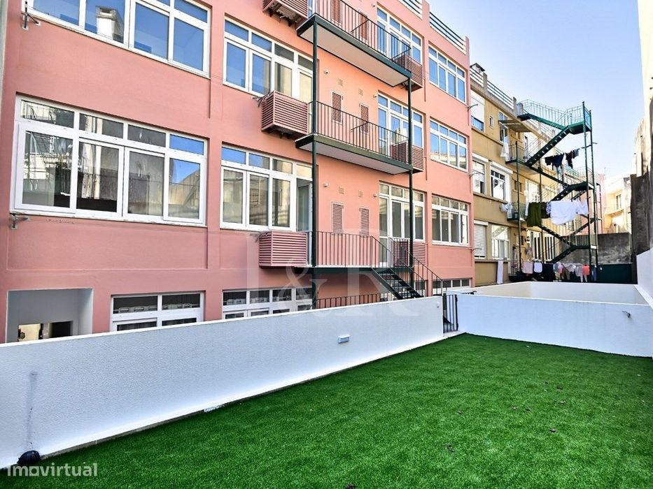 Apartamento T0 com terraço, em Arroios, Lisboa