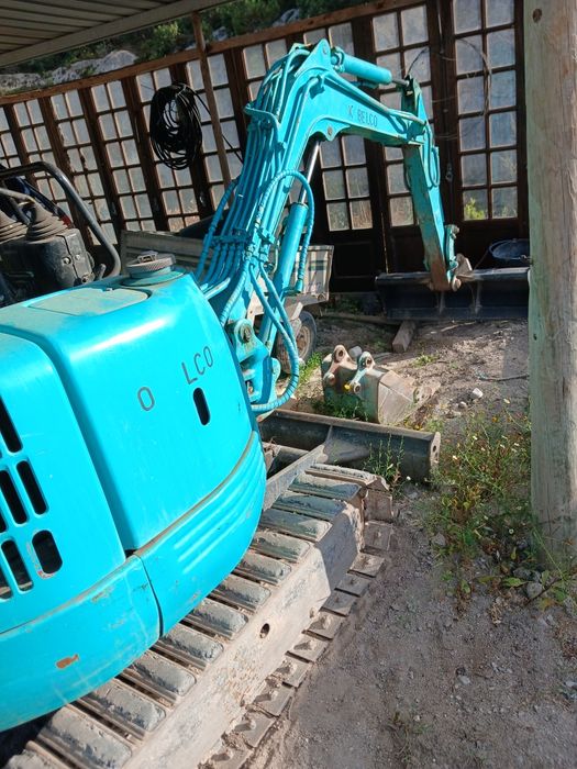 Mini giratória kobelco 2t