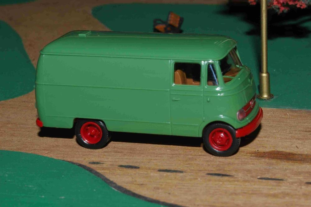 Furgão Mercedes Benz (BREKINA) HO