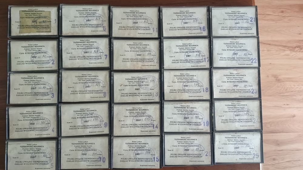 Słuchowisko "Tożsamość Bourne'a" Robert Ludlum komplet 25 szt.