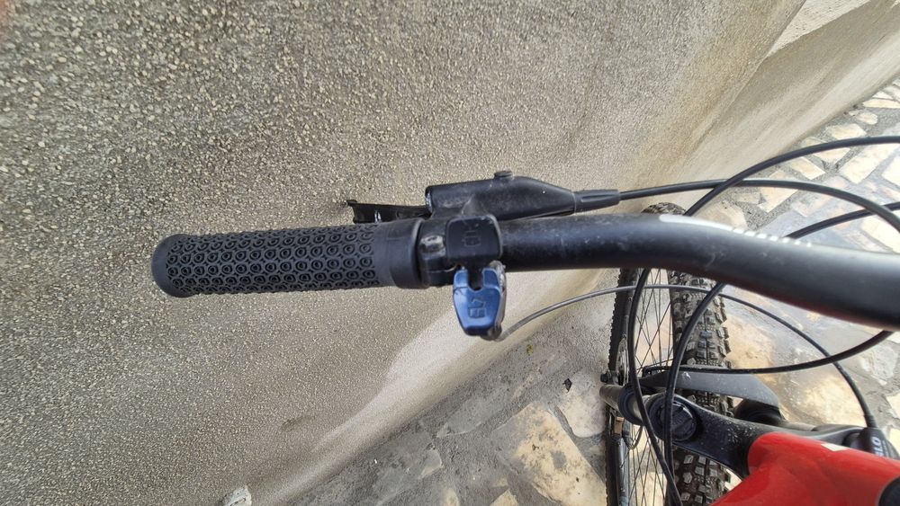 Bicicleta BTT  marca BH