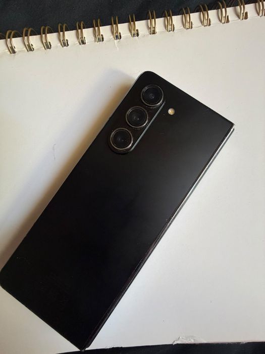 Samsung Z Fold 5