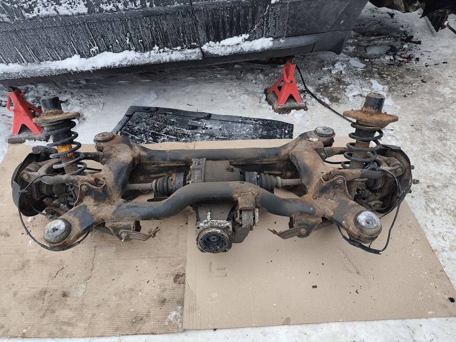 Задний редуктор полуося на Audi а6 c5 Кватро Ауди А6 ц5