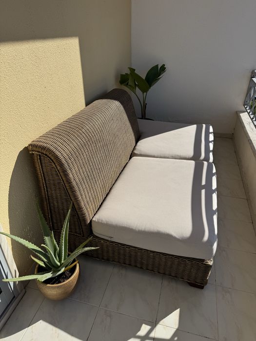 Vendo sofa muito elegante madeira