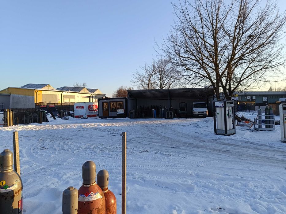Wynajmę plac w bardzo dobrej lokalizacji - 900 m2