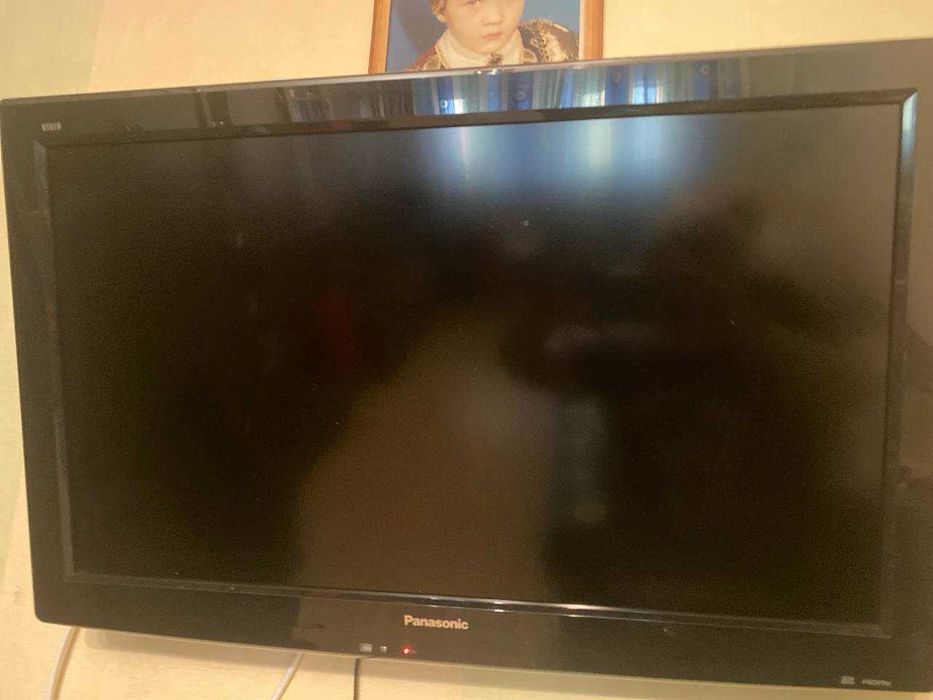 Телевізор Panasonic 32", бу,зображення і звук ідеальні, самовивіз Київ