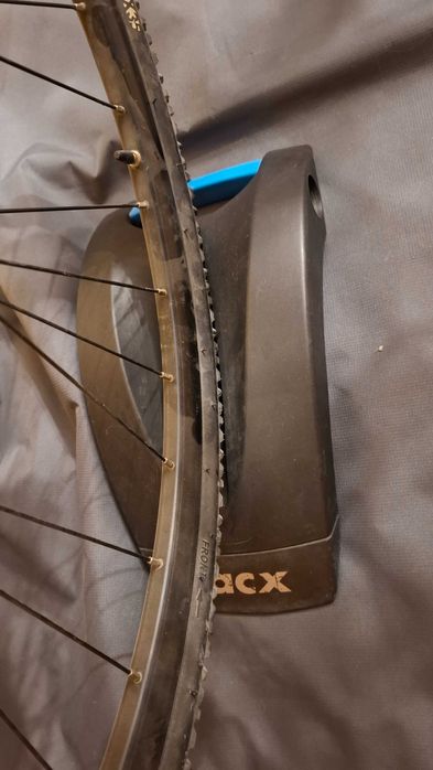 Rolo de treino Tacx Satori + Roda 26" + Pneu Vittoria