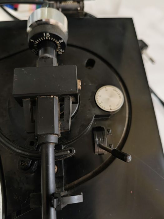 Автоматичний програвач пластинок Fisher mt 274