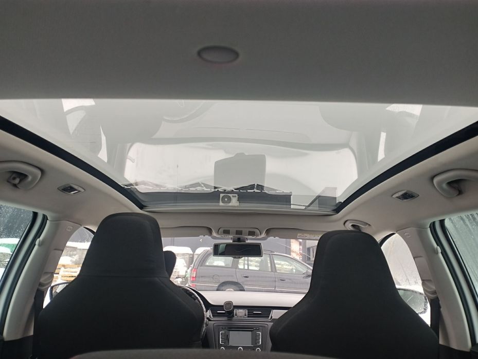 Продам автомобіль skoda rapid 2015 року. 1.6 дизель. 90к.с.