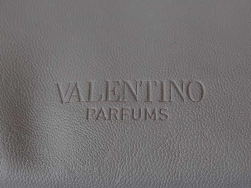 VALENTINO Valentina beżowa kosmetyczka