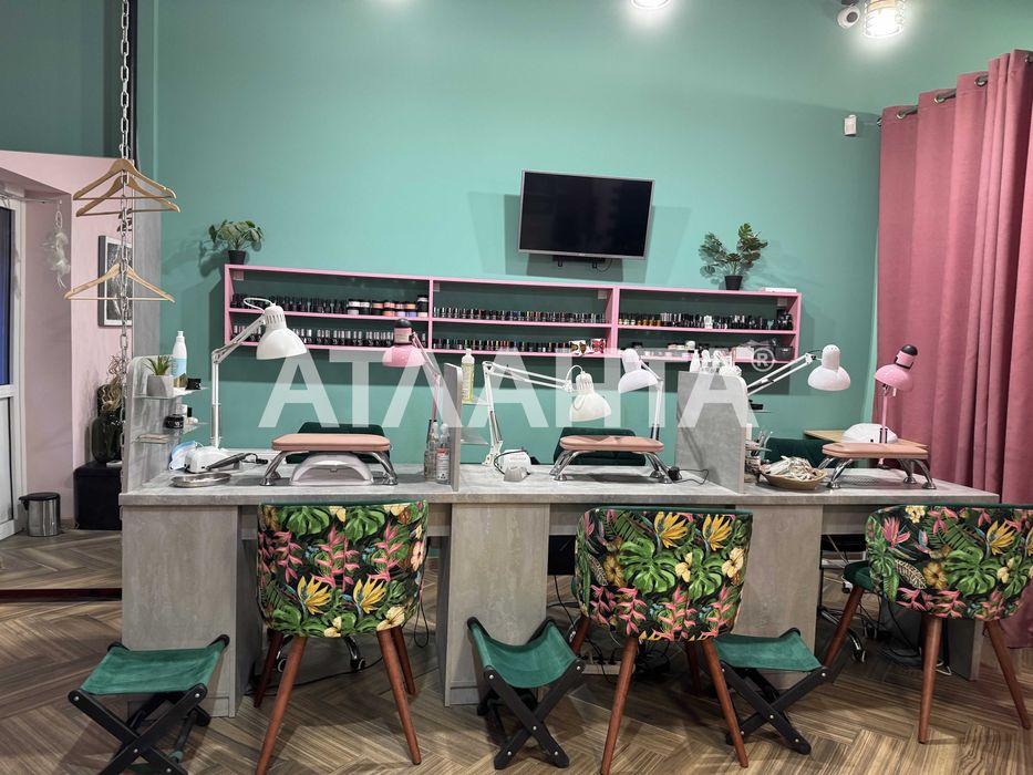 Продам Действующий салон красоты ЖК 4 Сезона Гагарина проспект Фонтан