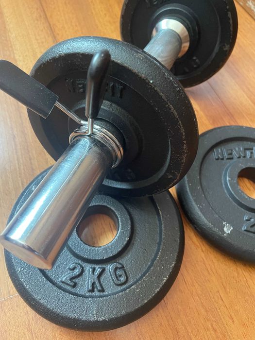 Conjunto de musculação NEWFIT – barra + 6 kg em pesos