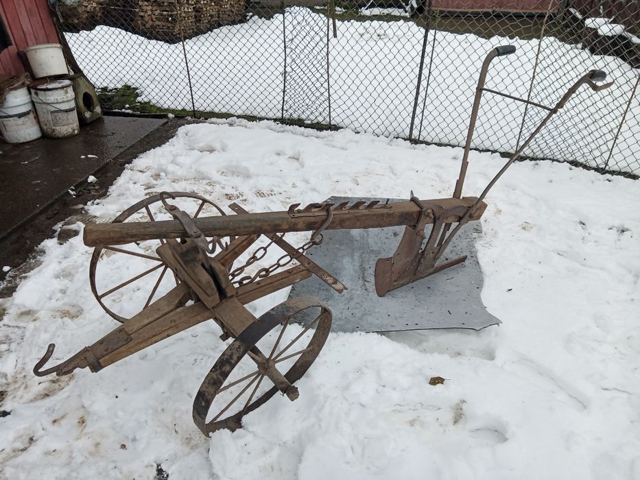 Продається плуг і коліснята