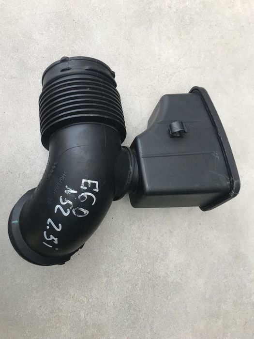 Патрубок BMW E39 E46 E60 E61 Резонатор БМВ Трубка Патрубок Воздуховод