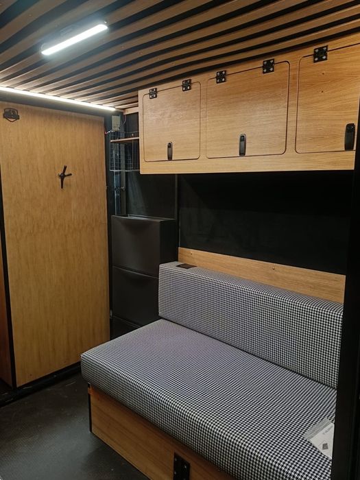 Zabudowa kamper, camper, kontener, miedzynarodówka