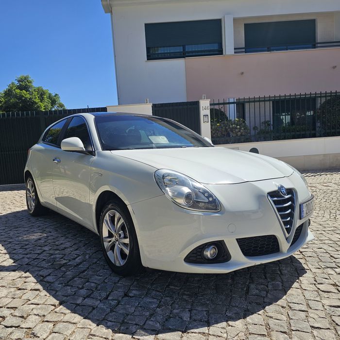 Vendo alfa guileitta de 2016 em ótimo estado geral a diesel