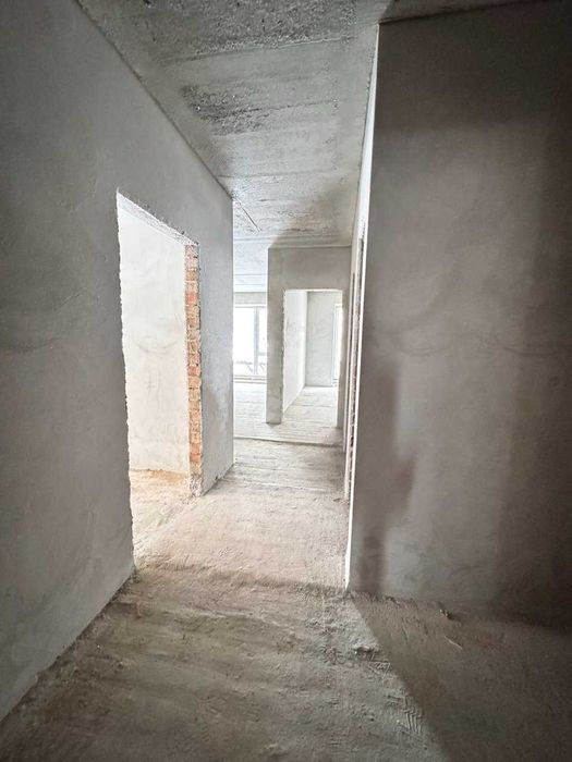 Продаж двокімнатної квартири біля озера